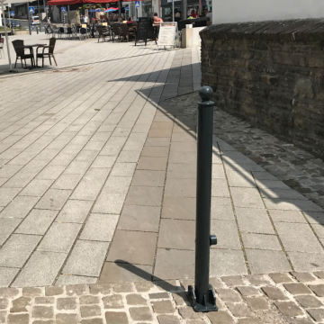 Neerklapbare paal 76 mm  met bolvormige kop en cilinderslot omgeving