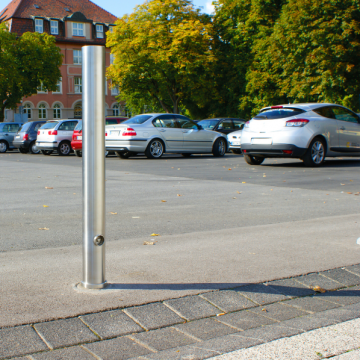 Uitneembare parkeerpaal rvs 76 mm met driekantslot omgeving